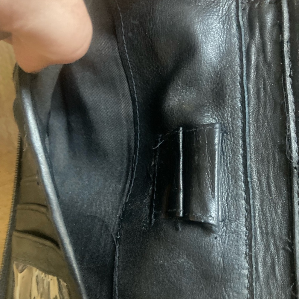 Black Leather Wrist Wallet - Wilson Leather - Picture 6 of 7